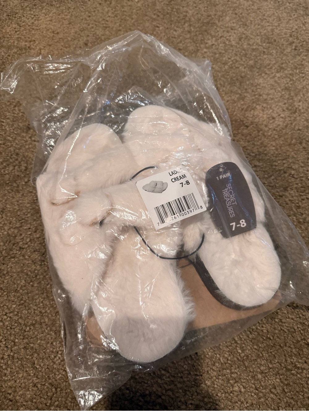 Cream Faux Fur Women's Slip-On Slippers - 7-8